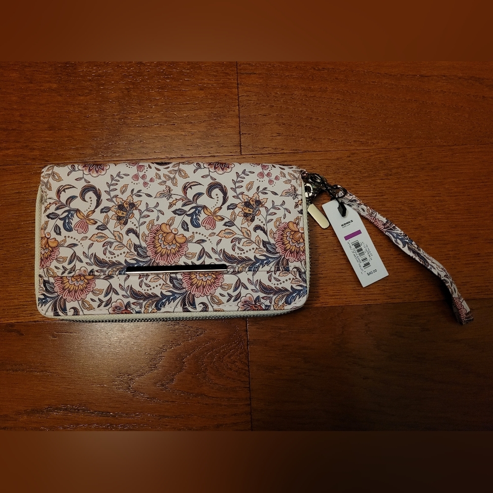 Kohl's Floral Wristlet Wallet